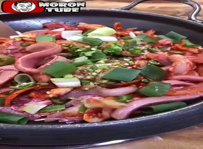 Video :I think this meal is a bit too fresh!